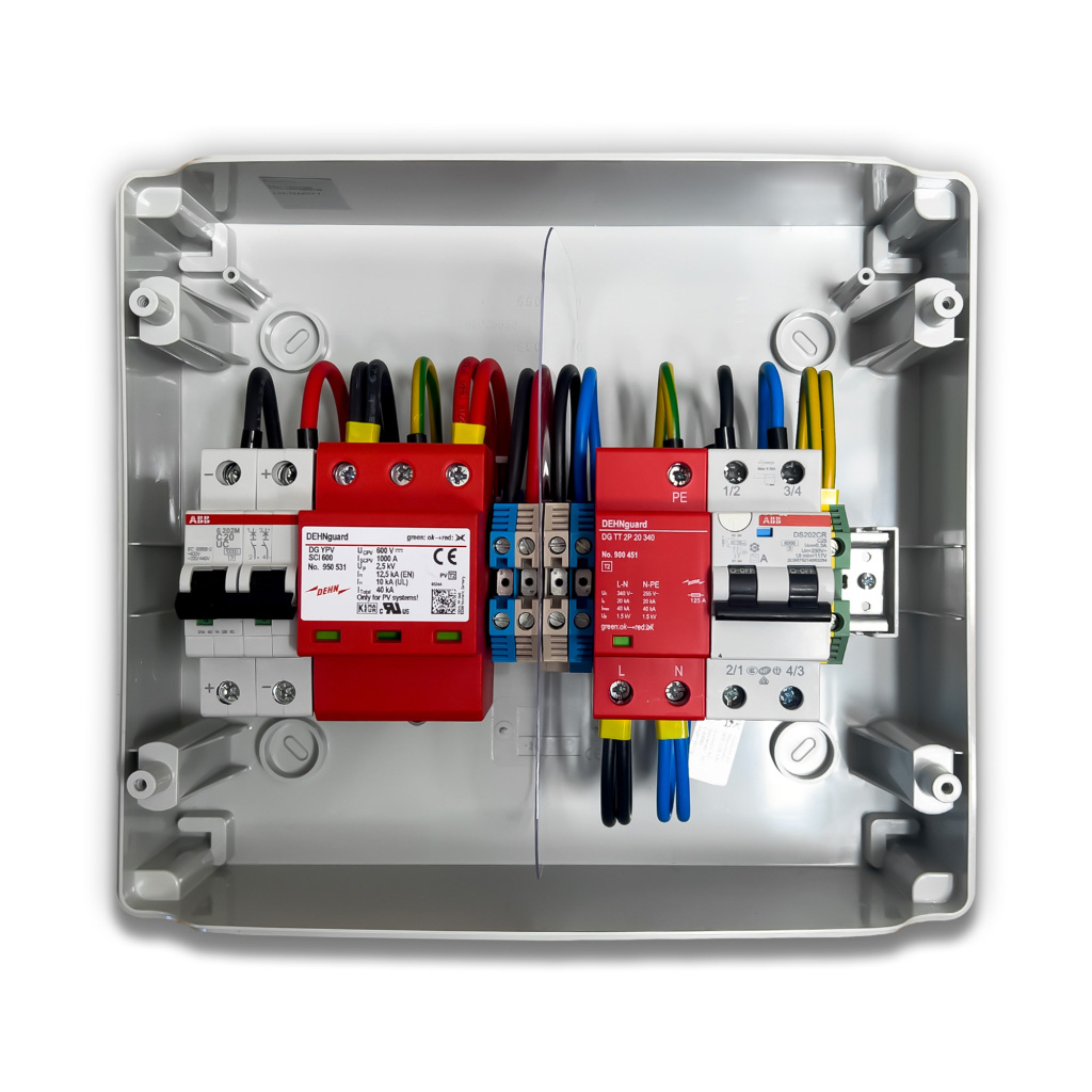 Quadro AC/DC Monofase 3kW 1 Stringa 1 MPPT 20A 230V / 20A 600VDC Centralino IP65 12 Moduli versione con Interruttore Magnetotermico Differenziale + Scaricatore ABB / DEHN QC1M3