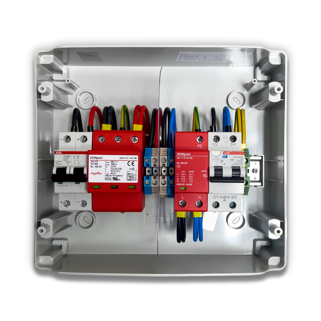 Quadro AC/DC Monofase 5kW 1 Stringa 1 MPPT 25A 230V / 20A 600VDC Centralino IP65 12 Moduli versione con Interruttore  QC1M5