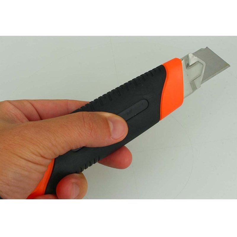 Taglierino Cutter Professionale 25mm Rotella Bloccalama e Calamita Magnetica