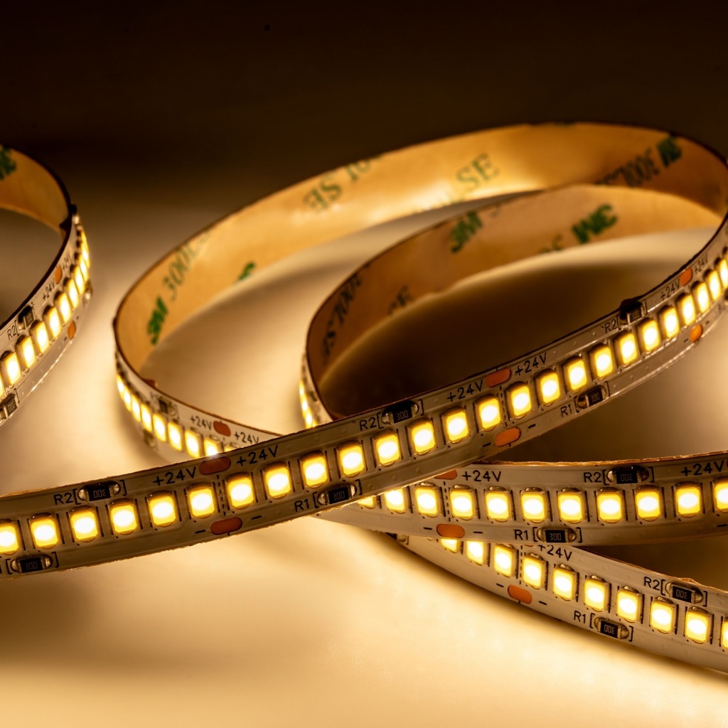 Striscia LED SMD 2835 24V, 5 Metri, Larga 10mm, Caldo 3000K, Super Luminoso 24W/M 4000LM/M 160LM/W 240SMD/M, Dimmerabile PWM, Tagliabile ogni 33mm, IP20, CRI>80