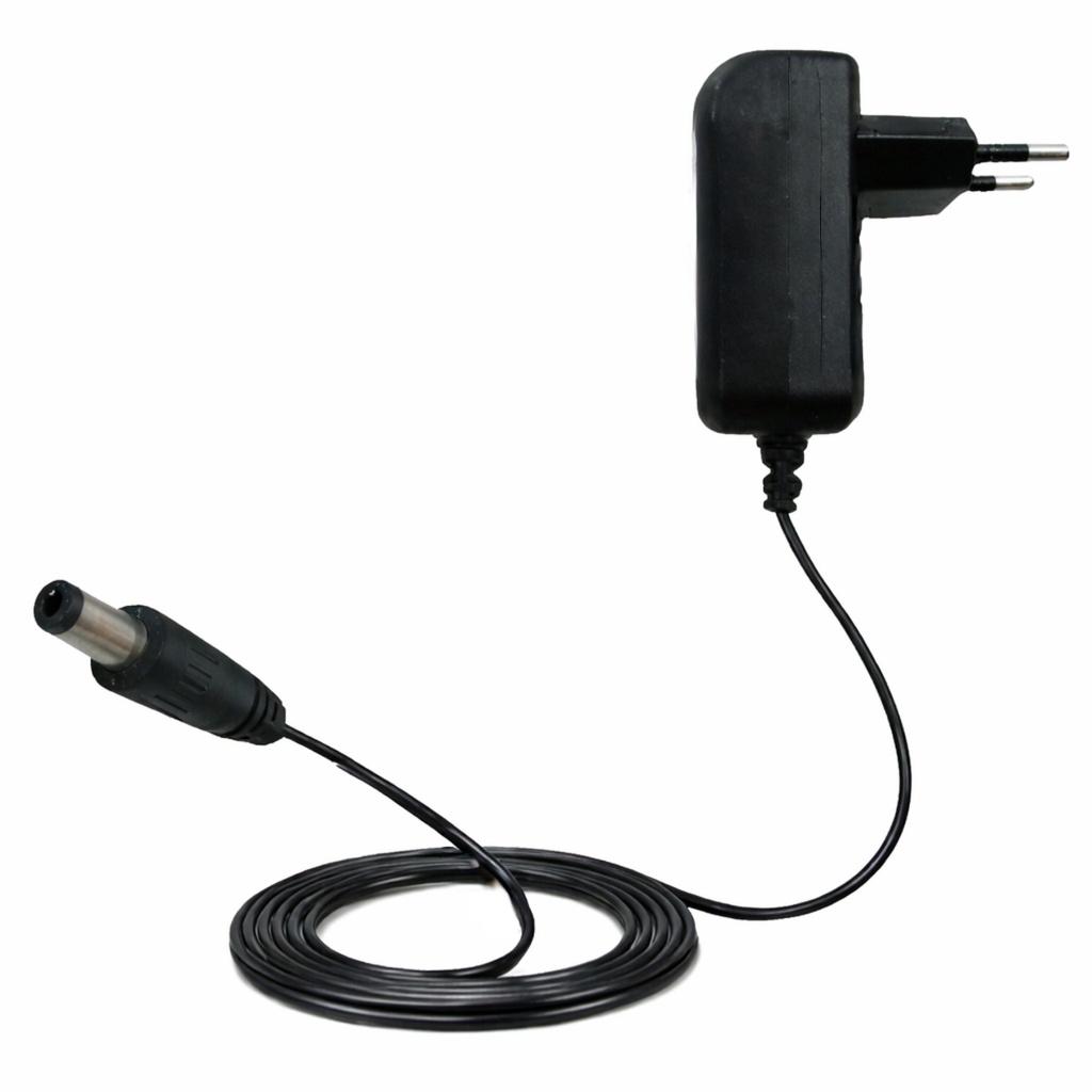 Alimentatore Trasformatore 9V 2A 18W Caricatore 9V Con DC JACK Maschio 5,5mmX2,1mm e 5,5mmX2,5mm