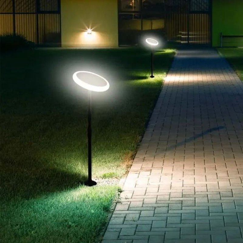 Piantana Solare LED da Giardino 8W con sensore crepuscolare Colore Bianco e Nero 3000K IP65 SKU-6670