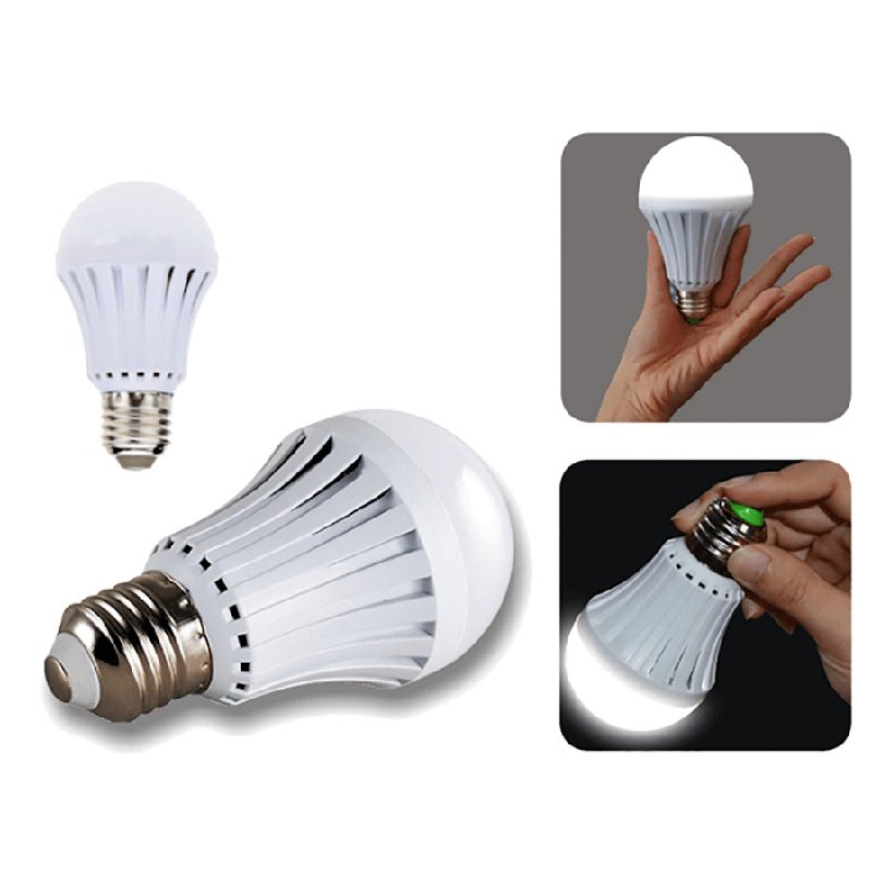 2 lampade LED E27 A60 emergenza 7W ricaricabili intelligenti anti blackout con gancio