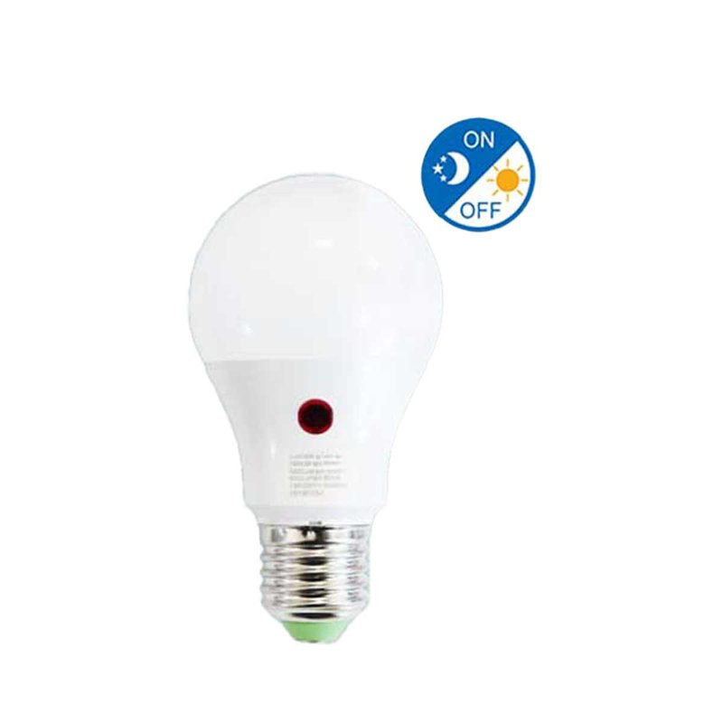 Lampadina LED E27 9W con sensore crepuscolare, 900 lm, 6500K luce fredda, A60